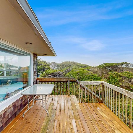 Villa Chris'S Oceanfront Getaway Rockaway Beach Exterior foto